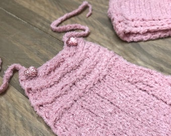 Recién nacido chica Romper, Newborn Romper Set, crochet newborn outfit, Newborn Photo Prop, Botones de corazón, diadema, Bonnet recién nacido