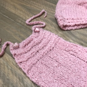 Recién nacido chica Romper, Newborn Romper Set, crochet newborn outfit, Newborn Photo Prop, Botones de corazón, diadema, Bonnet recién nacido