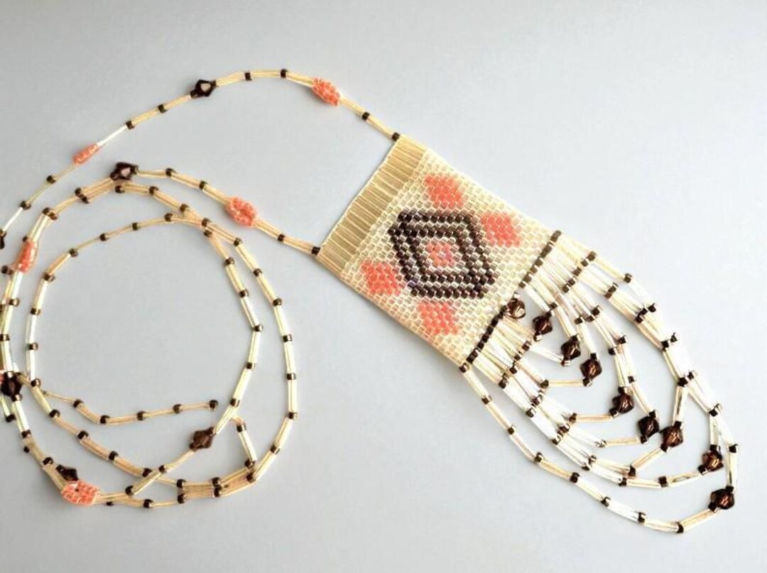 peyote-stitch-pendant-necklace-pink-eco-beads-adjustable-boho