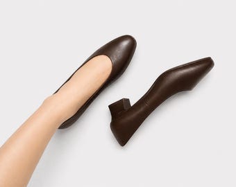 90s Leather Loafers: Hush Puppies VTG Caramel Slip Ons, Cushioned Heels