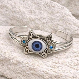 Evil Eye Silver Cuff Bracelet – Adjustable Filigree Bangle in Blue or Brown Iris