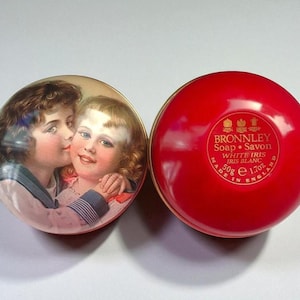 Bronnley Soap Tin – 80s Victorian Child Art, Collectible Bathroom Decor
