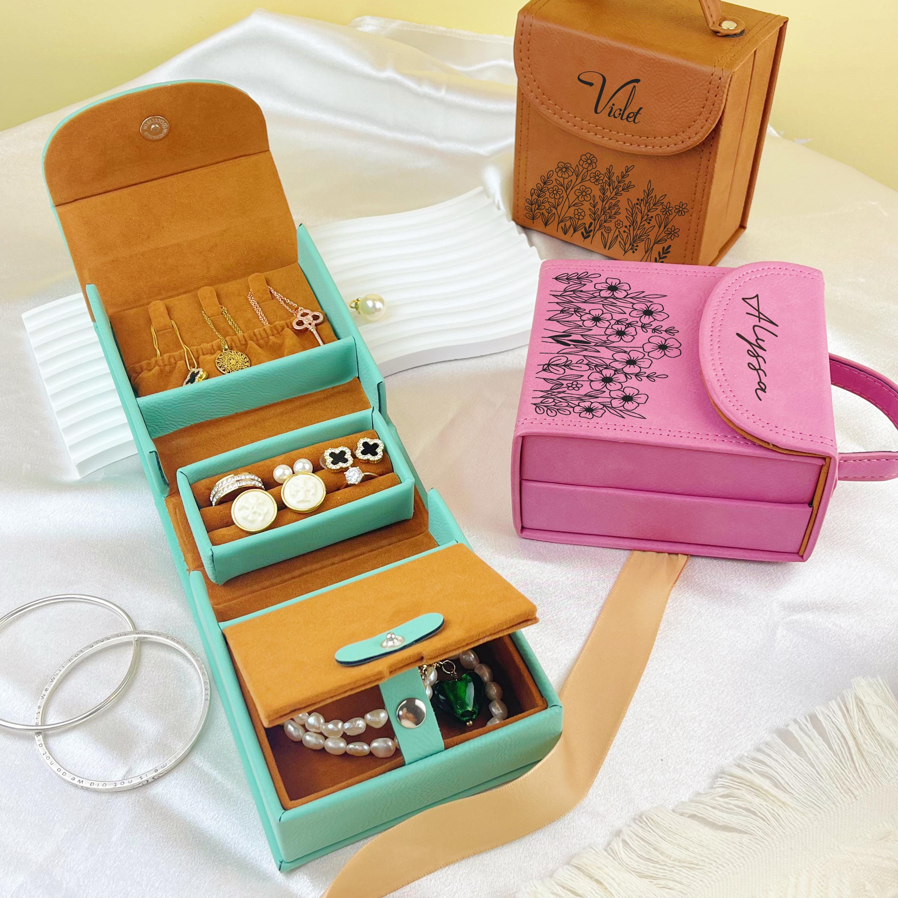 Custom travel jewelry box, Personalized Leather Jewelry Box With Name, Mum Gifts, Wedding Bridesmaid Gifts, wildflower boxes 24083002