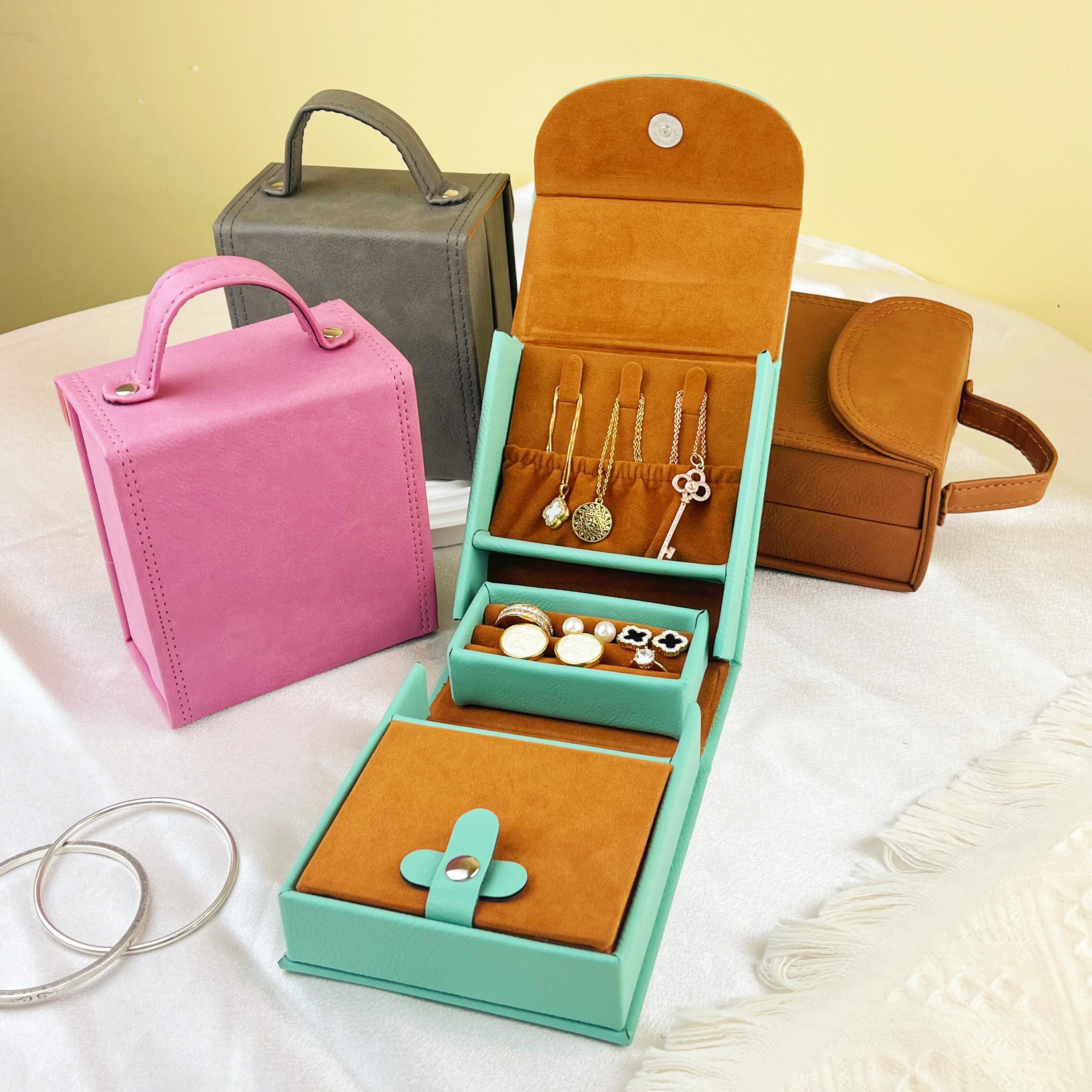 Custom travel jewelry box, Personalized Leather Jewelry Box With Name, Mum Gifts, Wedding Bridesmaid Gifts, wildflower boxes 24083002