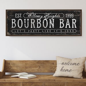 パーソナライズされた BOURBON BAR サイン • レトロな黒の農家風装飾 • ホームバーカート ウォールアートギフト • フェイクヴィンテージメタルプリントキャンバス {svb}