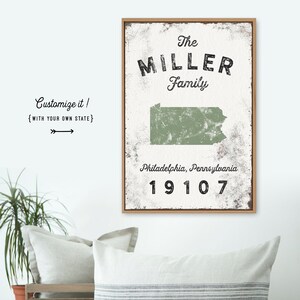 personlig EFTERNAMNSskylt > modern lantlig inredning, anpassad statskonst med efternamn och postnummer (Philadelphia, Pennsylvania)