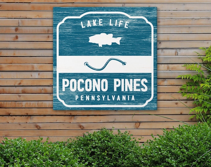 Retro LAKE BADGE Wall Sign in London Blue, Pocono Pines Pennsylvania, Can be Personalized, Gift for Poconos House, Custom Lake Gift for Mom