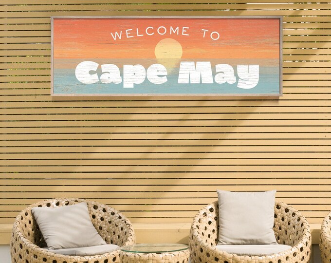 Welcome Sign: Retro Sunset Design - Personalized Coastal Decor
