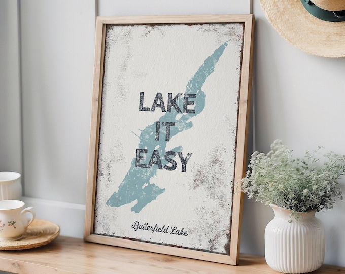 Lakehouse Wall Art: Vintage Style - Personalized Canvas Print