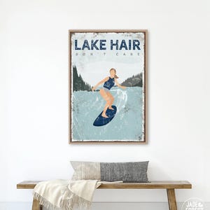 simpatico poster LAKE HAIR DON&#39;T CARE per l&#39;arredamento della casa sul lago &gt; regalo di wakesurf per lei, poster di wakesurf personalizzato, lago personalizzato {vpl}
