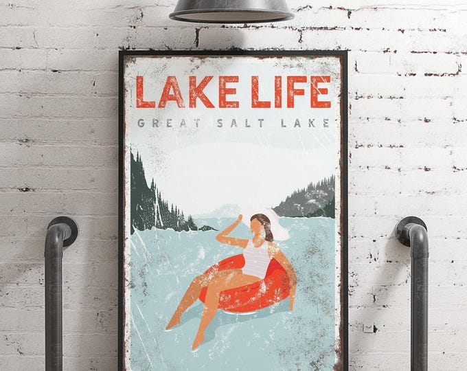 Vintage Lake Gift: Personalized Lake House Sign - Vintage Distressed Style
