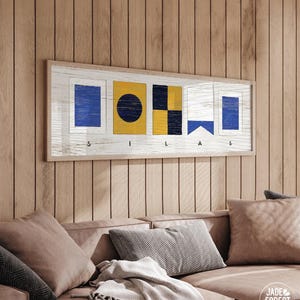Gepersonaliseerd bord met nautische vlaggen, zeilvlaggen als cadeau met achternaam, nautische wanddecoratie