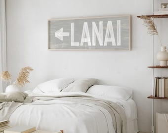 Lanai Art, Personalized Arrow Plank in White on Soft Gray