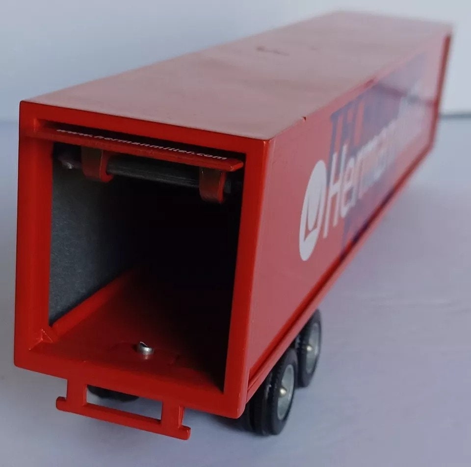 Winross Diecast Herman Miller Semi Truck Delivery Tractor