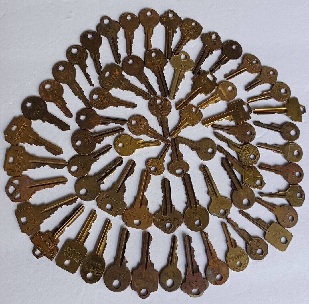 70 Vintage Antique Brass Keys Lot Yaledexter Bulk Junk Drawer Etsy