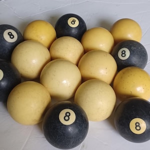 16 vintage billiard cue balls lot,no 8 billiard,pool table balls