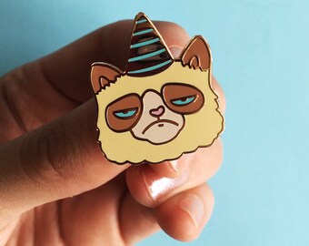 Grumpy Cat Enamel Pin | cute grumpy cat pin badge