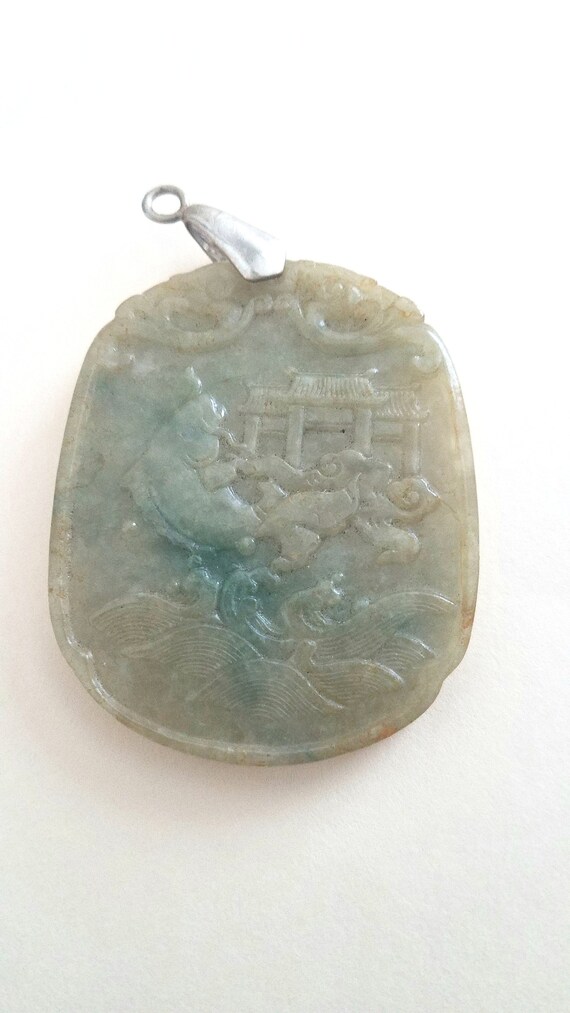 Beautifully Carved Jade Pendant Featuring a fish … - image 4
