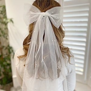 Hen Party Bow Hair Clip Veil Hair Clip Hen Party Hair Bow Bachelorette Party Hair Accessory Bridal Shower Hair Bow White Tulle Bow Black Bow
