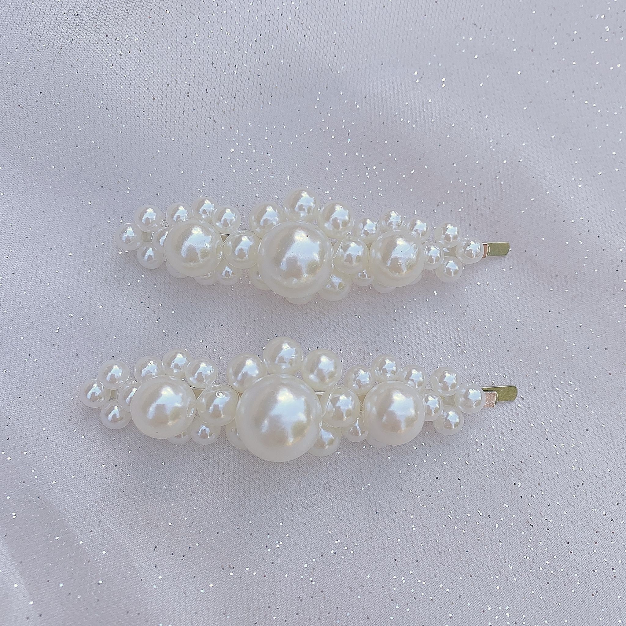 QueenMeeAccessories Pearl Hair Clip Set of Two Pearl Hair Grips Large Pearl Hair Slides in Gold Wedding Hair Barrettes Bridesmaid Hair Clips Pearl Bobby Pins