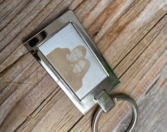 Gegraveerde gepersonaliseerde foto sleutelhanger, sleutelhanger met eigen foto, sleutelhanger met eigen tekst, gepersonaliseerd cadeau