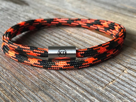 Paracord wrap bracelet deals