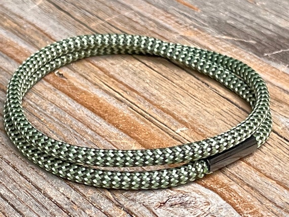 Paracord wrap best sale bracelet