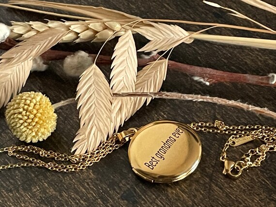Personalized on sale medallion necklace