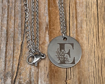 Gepersonaliseerde gravure, roestvrijstalen letter ketting, gegraveerde ketting voor vrouwen, gepersonaliseerd sieraad cadeau