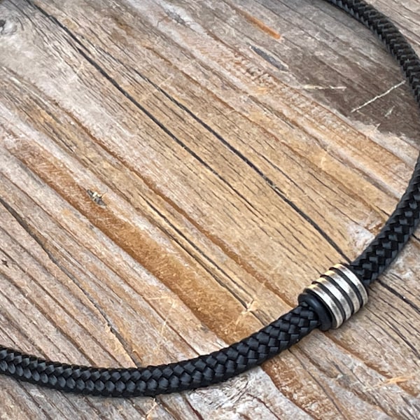 Paracord ketting, heren ketting, zwarte ketting, gargantilla ketting, stoffen koord ketting, cadeau voor man, ketting voor man, paracord sieraad