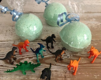 SIX! Dinosaur Surprise Bath Bombs / bath bombs with toy / bath fizzy / bulk gifts