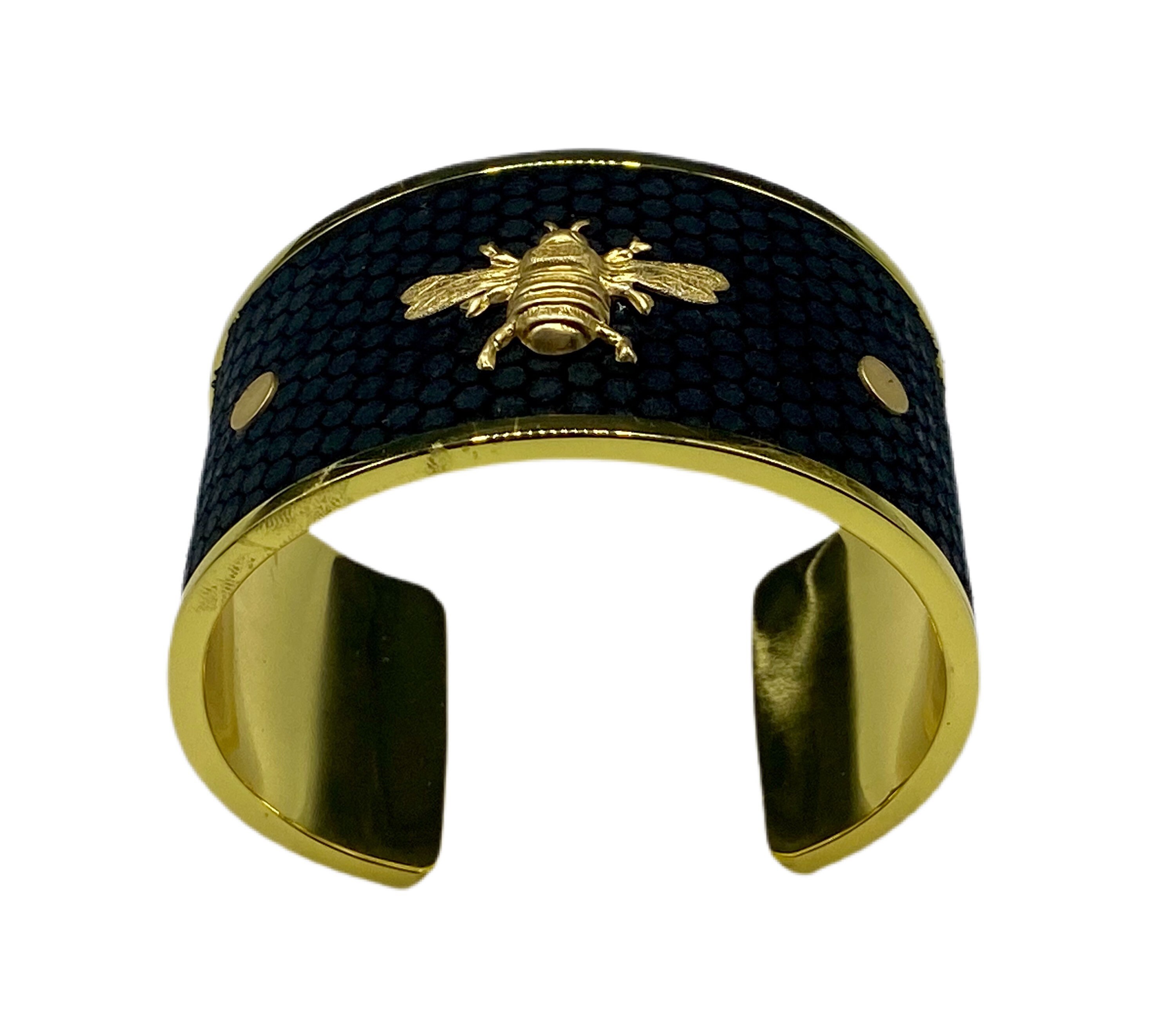 18k Gold Cuff Bracelet With Genuine 