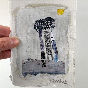 Kleine original Malerei/Collage, blau-grau, Postkartenformat/10,5 x 14,8 cm (Din A6), abstraktes  Haus
