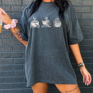 Book Lover Shirt for Halloween Skeleton Reading Shirt for Autumn Time Tshirt