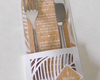 3 in 1: Menu box, cutlery holder and place marker in exotic kraft and white lace - All in one table decoration box