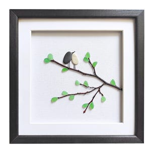Kiezelkunst dwergpapegaaien, huwelijkscadeau voor stel, zeeglaskunst vogels, kunst aan de muur vogels, rustiek huisdecor, zeeglas kunst aan de muur, cadeau vogelliefhebber
