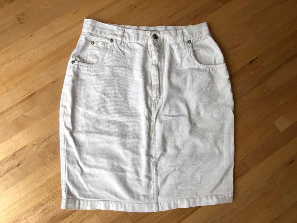white denim skirt 12