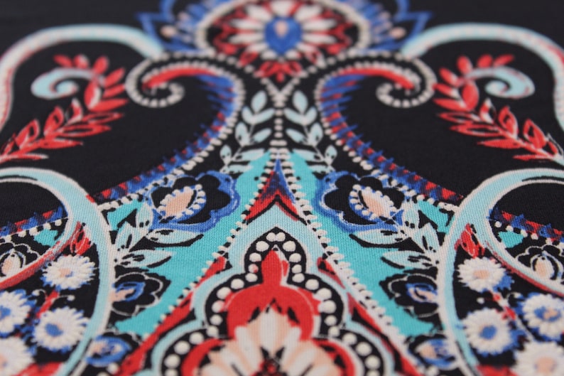 ITY 5 YDS Lot Raised Texture Paisley shops Print