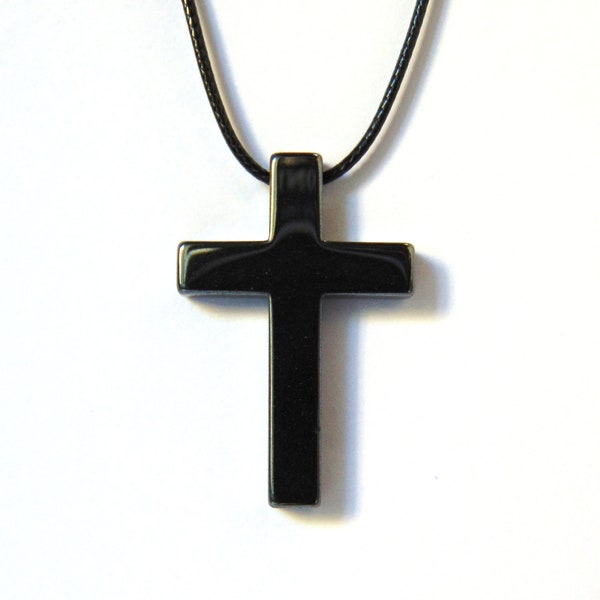 Hämatit Kreuz Halskette - Natürliches Metallic Schwarzes Edelstein Kreuz für Männer oder Frauen - Misst 3,3 x 2,2 cm - Verstellbare Schwarze Cordsamt Kordel