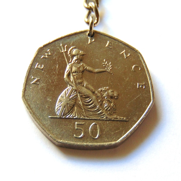 Fifty New Pence 1979 Coin Keychain - Vintage Elizabeth II Coin UK – Britannia with a Lion - Total length 8.5 cm