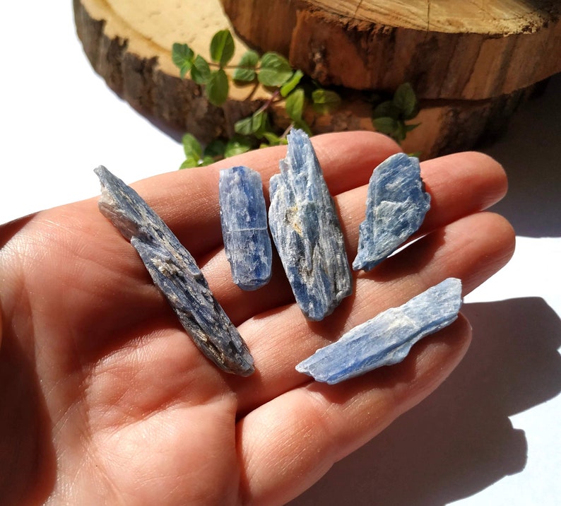 Blue kyanite blades Raw kyanite crystal 17 g Healing Crystals Etsy