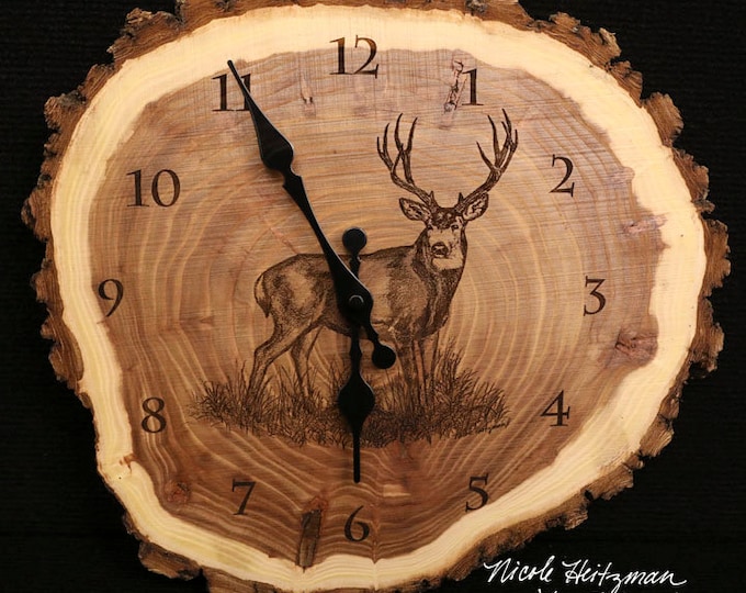 Mule Deer Clock deer hunting art Engraved Wood Clock hunting gift Wildlife art Father's Day gift for Dad men Lodge decor Cabin Art Man cave