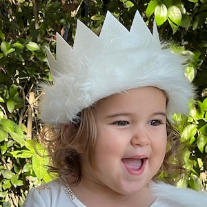 Polar Princess, Arctic Queen, Snow Queen, Ice Queen, Frozen, Girl Where the Wild Things are, Tail, White Crown, Wild One, Fee, Cosplay