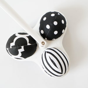 Black and white balls for Mamaroo, Mamaroo Balls, 4moms balls, RockaRoo Balls