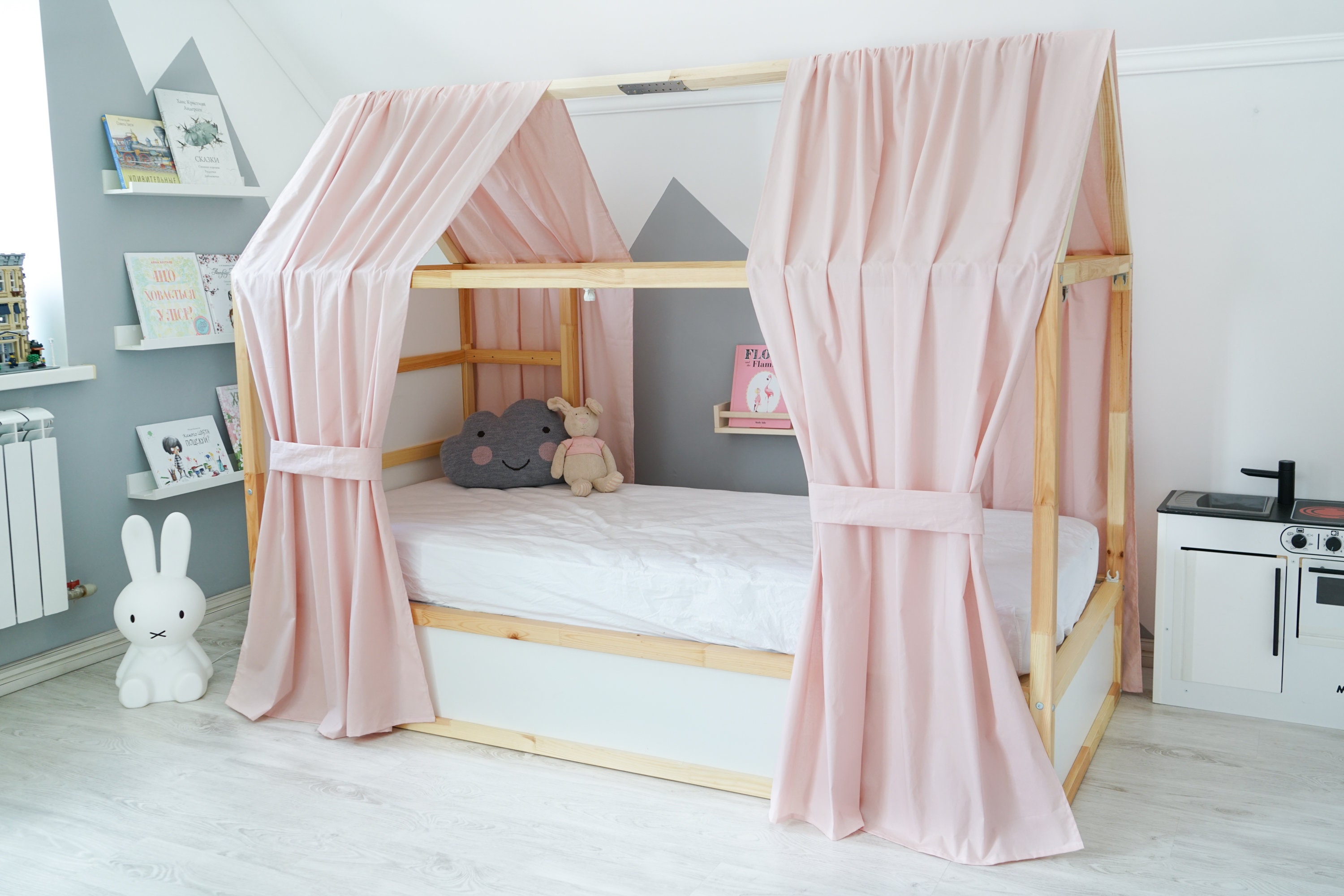 Rainbow bed canopy ikea 2025