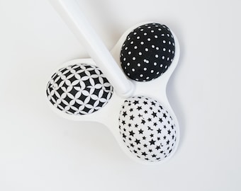Black and white balls for Mamaroo, Mamaroo Balls, 4moms balls, RockaRoo Balls