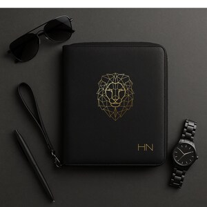 Organizzatore di documenti di viaggio personalizzato per uomo - Regalo personalizzato per papà, marito, fratello - Portapassaporto - Regalo per lui - Pelle vegana