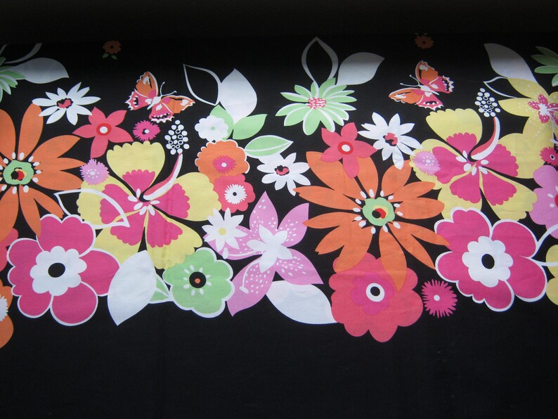 Vintage 1990 S Out Of Print Fabric By The Yard Black With Bright Flowers On Both Selvages 58 Inches Wide Border Print Fabric Jewelry Beauty Craft Supplies Tools Delage Com Br