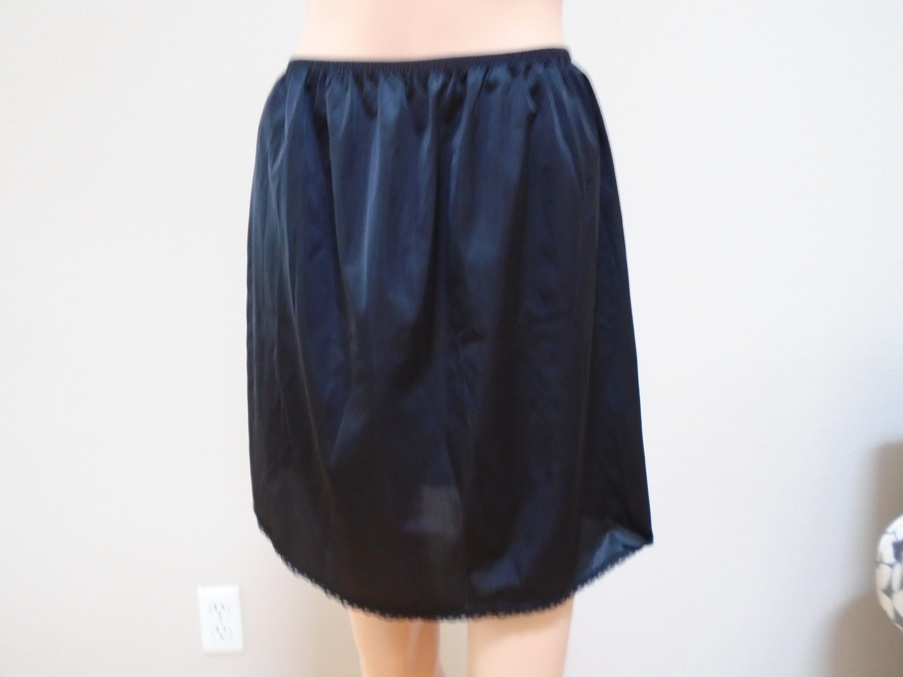 Black Vanity Fair Half Slip Size 18 Etsy UK