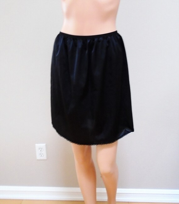 Vanity fair half slip black clearance